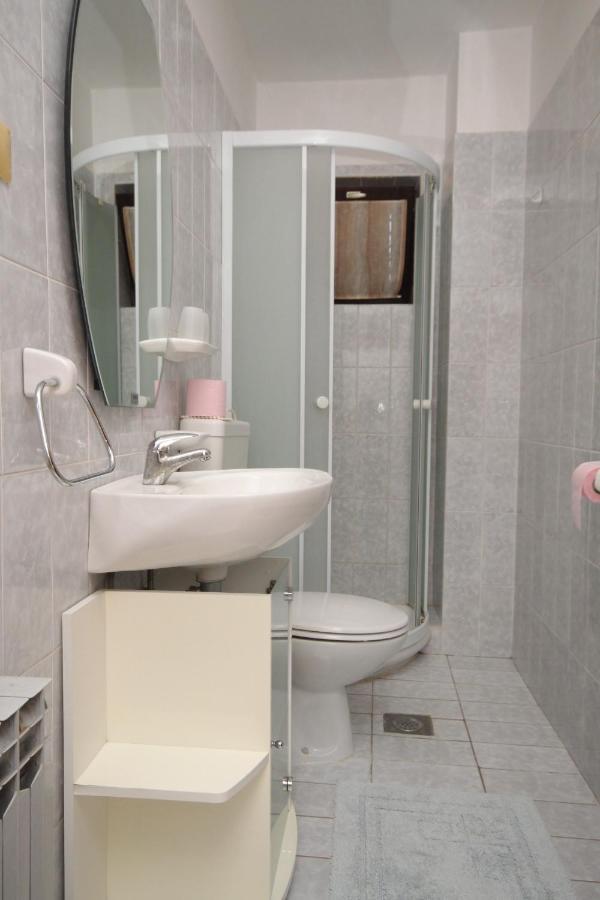 Apartments And Rooms With Parking Space Rovinj - 7170 Bagian luar foto